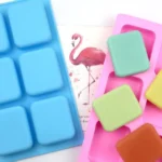 Mold for 6 soaps with rounded corners (6.9*5.7*2.5cm H), the Traditional mold!