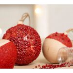 Wooden Christmas ornament to decorate, 6 cm diameter